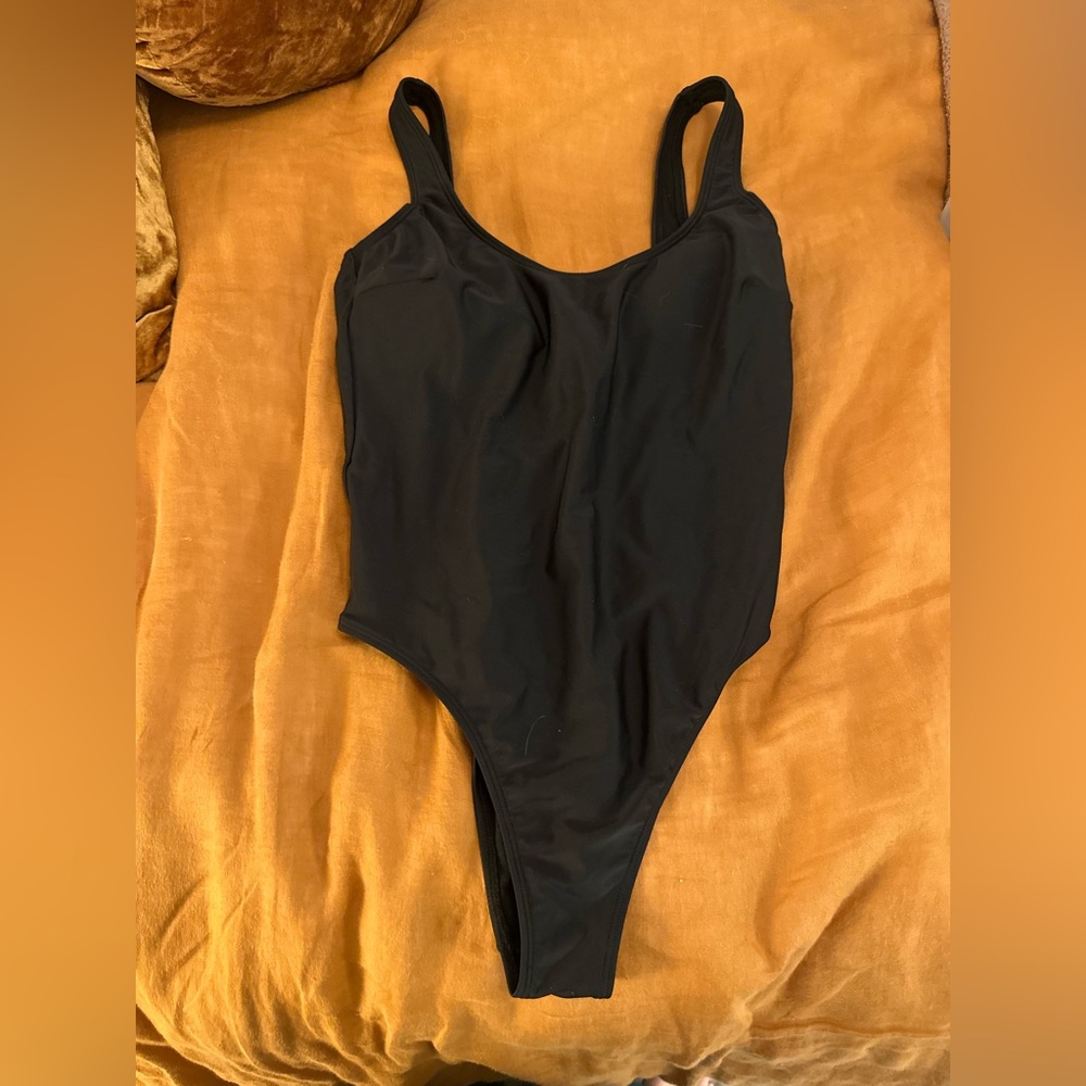 Sports Illustrated Swim Black One-Piece Swimsuit